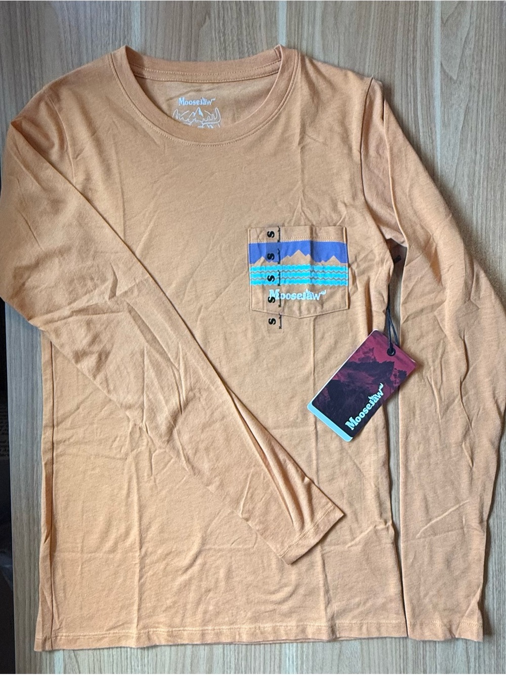 NWT Moosejaw Peak Original Long Sleeve Pocket Tee Honey Orange Mountain Size S